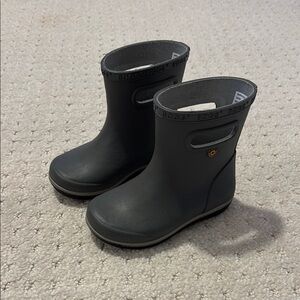 Bogs Gray Rain & Snow Boots Waterproof Mid-Calf